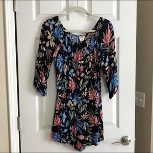 LOVE Ady black‎ tropical floral romper